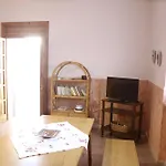 Antonietta Con Giardino *